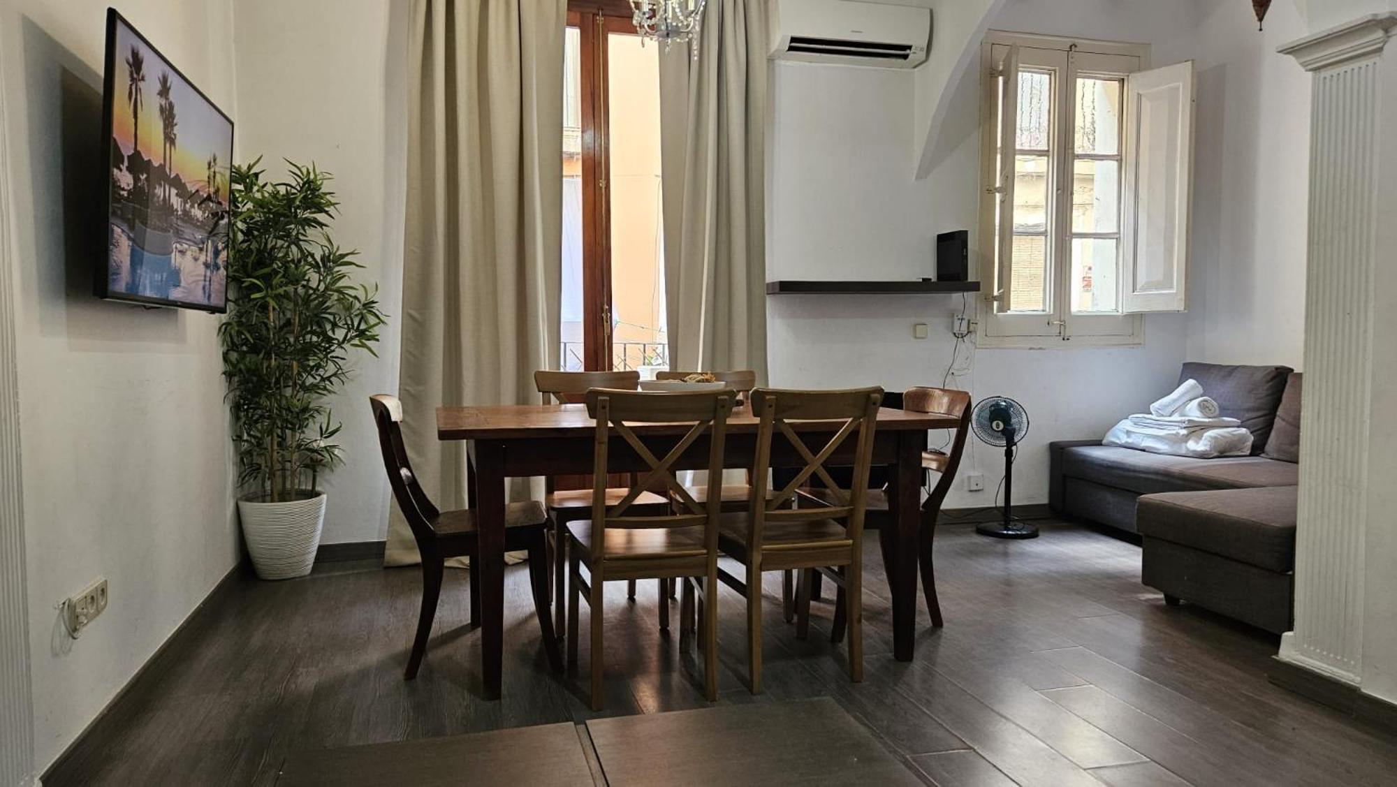 Romantic 19th Century Apartamento